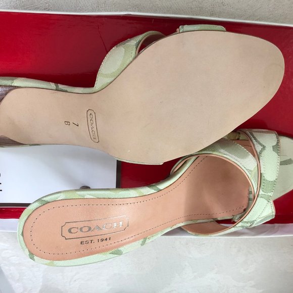 High heel shoes - Picture 3 of 4